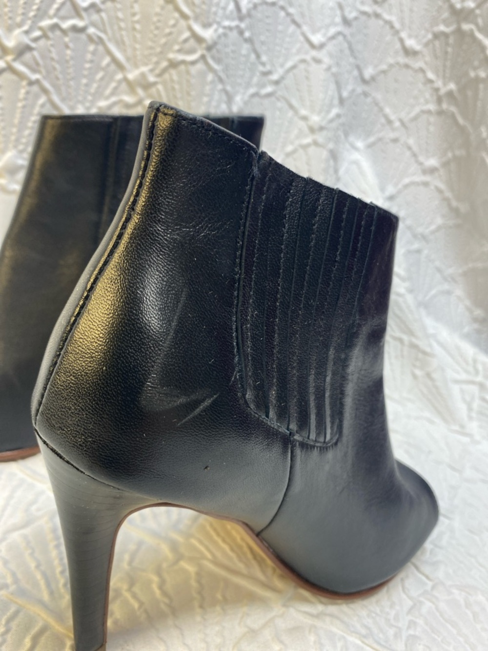 Halogen size 6M Black Leather Peep-Toe Stiletto Ankle Booties dressy stretch - Picture 6 of 12
